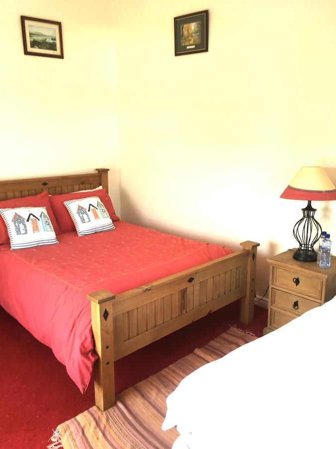 Bed and Breakfast The Pier Bar , Cleggan Экстерьер фото